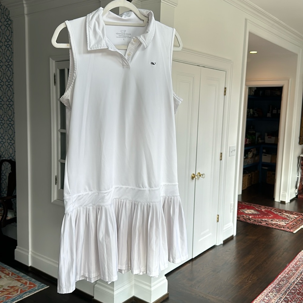 Vineyard vines performance dress
